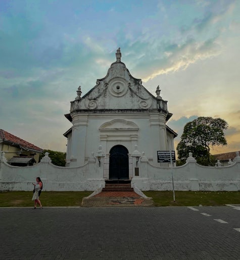 Self Discover the Dutch Fort in Galle
